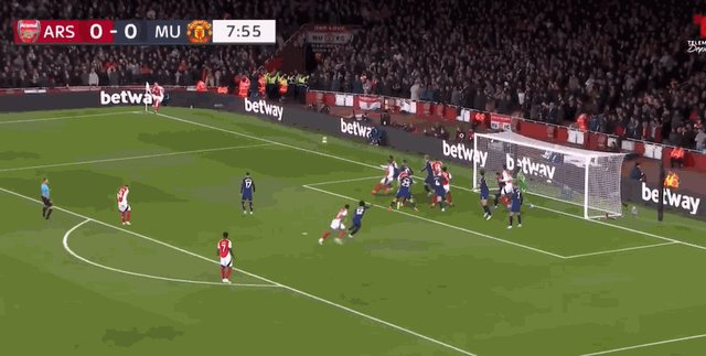 1733353650789008119.gif 托马斯.gif