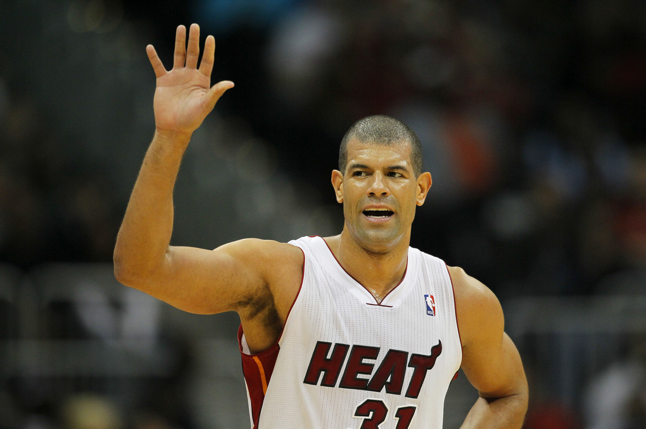 世俱杯外围-仅五位做到！00-01以来单赛季拿到至少80抢断+80封盖的新秀