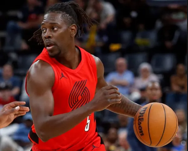 世俱杯下注官网-霍勒迪8记三分追平生涯最高，35分创赛季新高&amp;amp;近5场4次20+